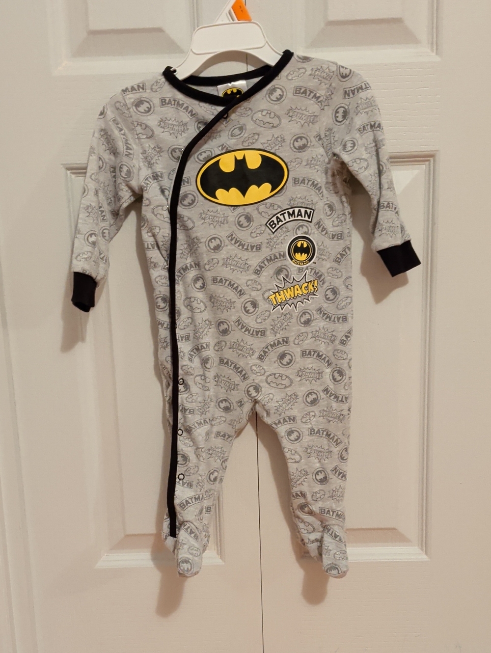 5/20$ 🦇 DC Gray & Black Batman Footed One-Piece Pajamas with Yellow Logo
